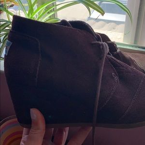 TOMS suede heeled tie booties
